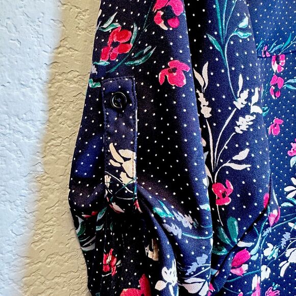 Maurices Plus Size 1 Blue Polka Dot Floral 3/4 Tab Sleeve Blouse Quarter Zip‎ - Picture 3 of 9